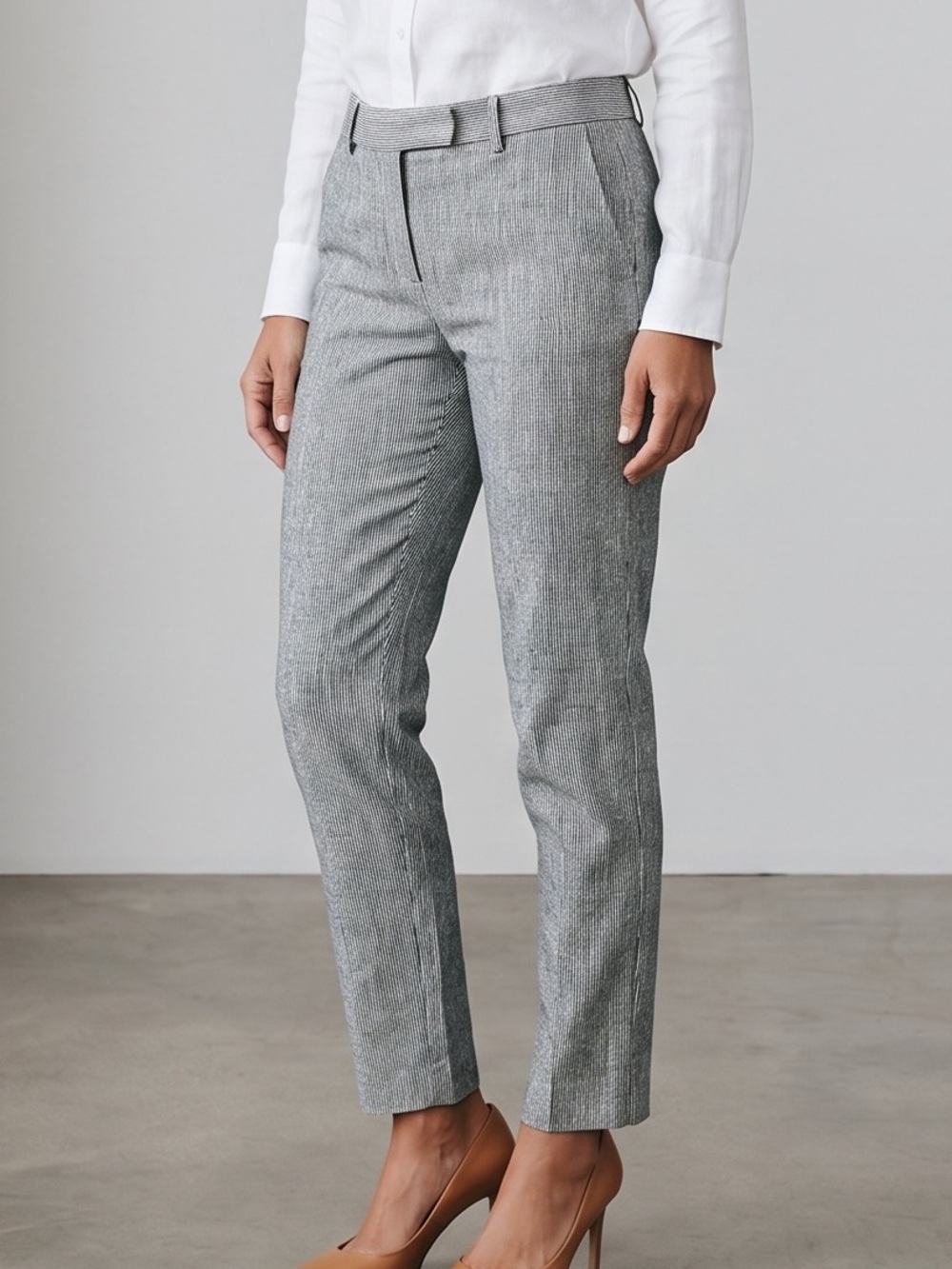 Theory Gray & White Pinstripe Silk Linen Blend Pants Size 4